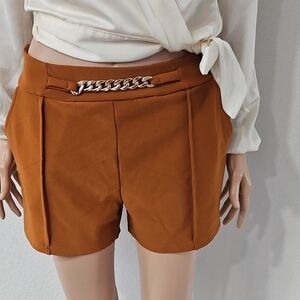 Moral Society Elegant Brown Chain Accent Women's Shorts
